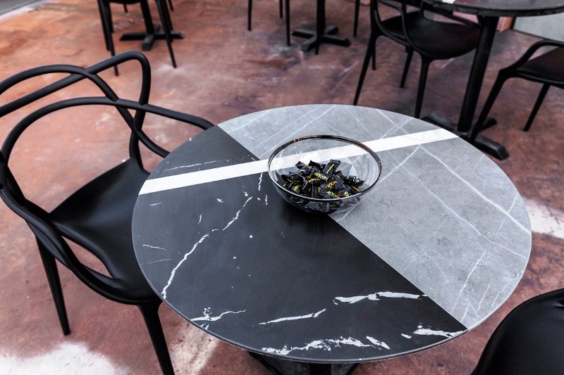 Neolith Food and roll, mesas